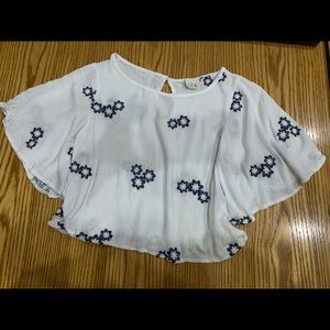 Caution to the Wind Top, size small, adorable crop!! So comfy, like new!